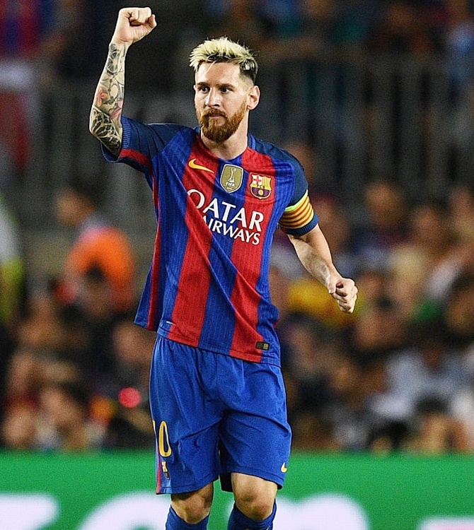 Lionel Messi Batal Pensiun